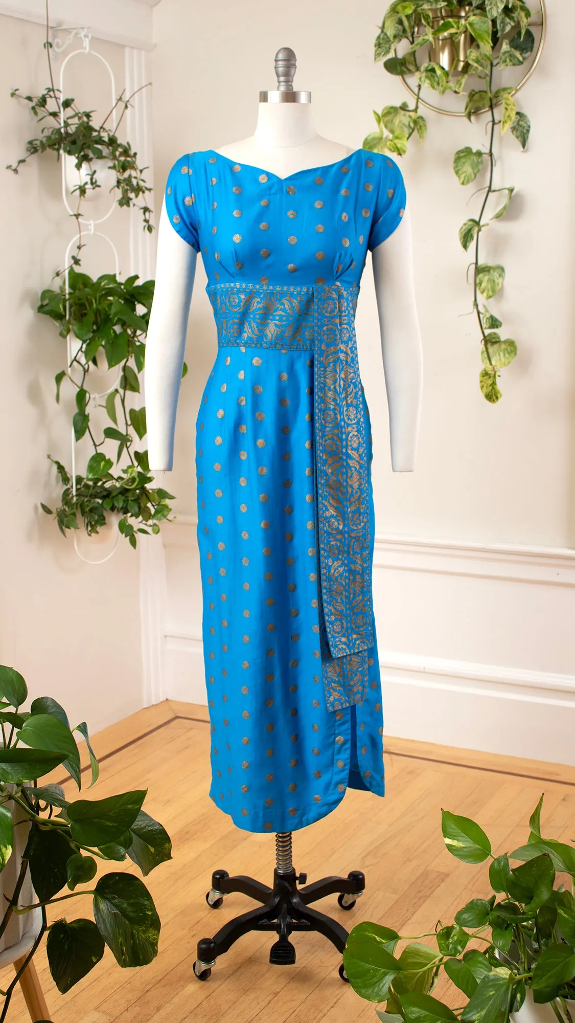 1960s Metallic Gold Printed Hawaiian Wiggle Dress | medium