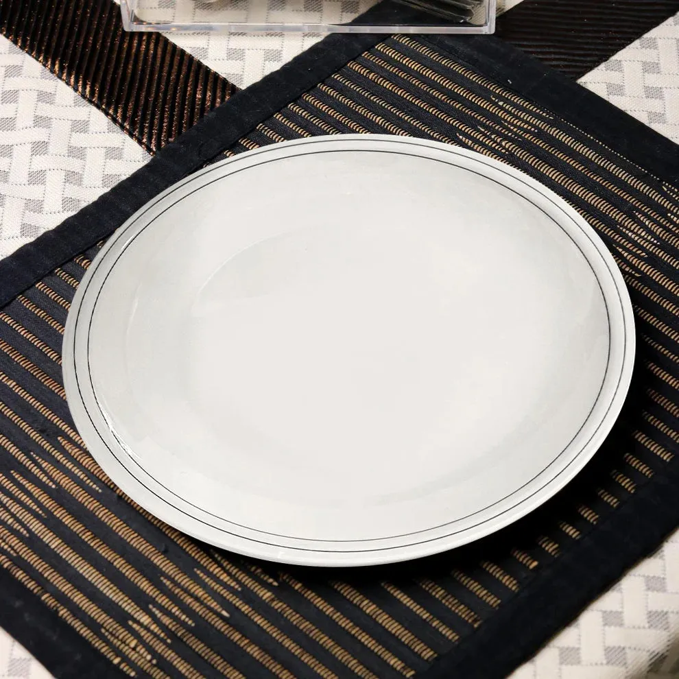 Sleek Borders Dinner Set